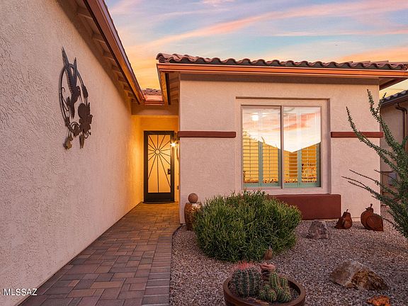 2nd image of 806 N Camino Colina Del Pino