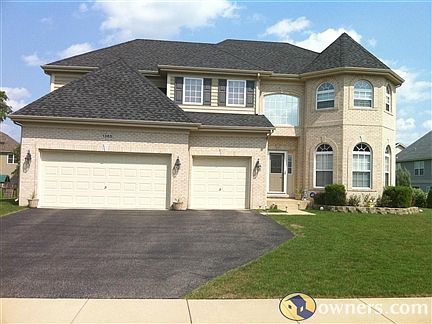 1st image of 1365 N Crabtree Dr