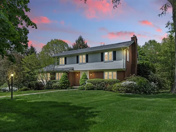 106 White Gate Rd, Pittsburgh, PA 15238