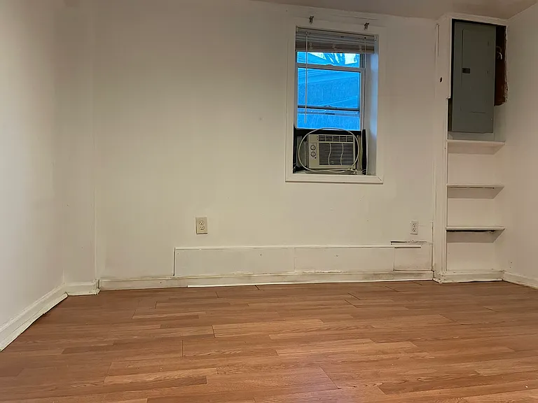 9328 Lynmont Dr — Photo 14