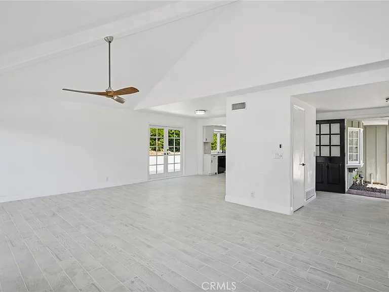 24291 Los Serranos Dr — Photo 6