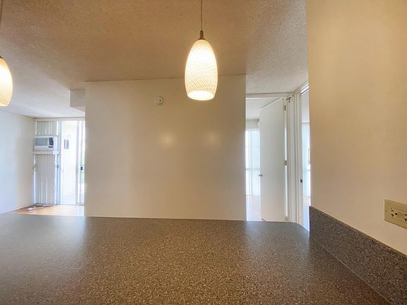 5th image of 1415 Punahou St APT 803