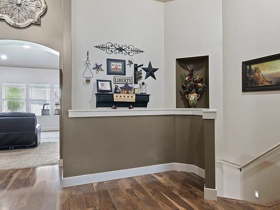 5th image of 1061 Bear Hollow Ln