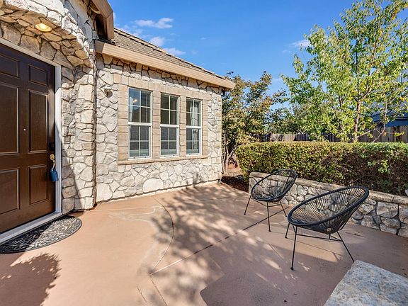 3rd image of 5617 Mariolyn Ct