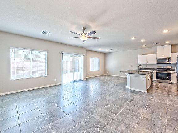 3rd image of 3751 Corellia Ave
