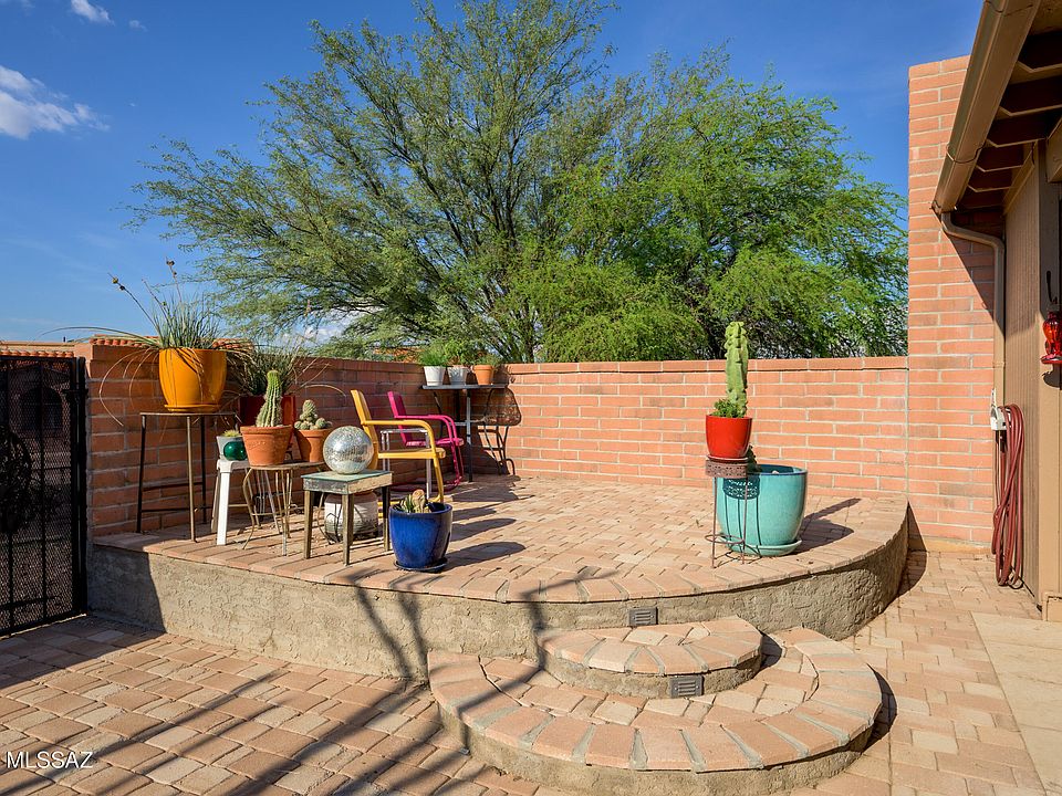 1st image of 1604 W Calle Zuniga