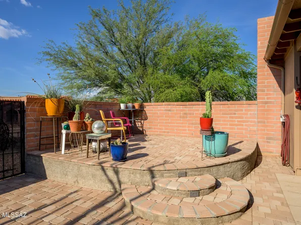 1604 W Calle Zuniga, Green Valley, AZ 85622