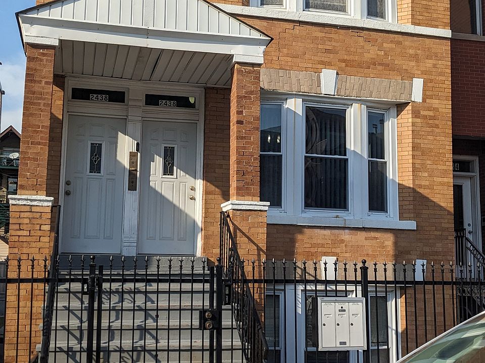Classic Chicago 3 Flat
