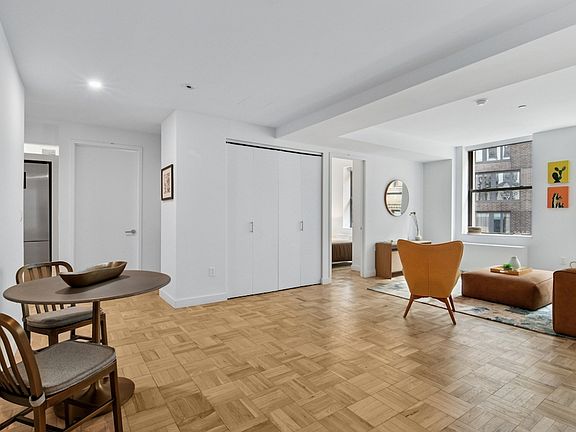 5th image of 20 Exchange Pl APT 1811