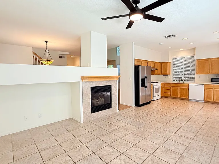 1023 Vista Pointe Cir — Photo 12
