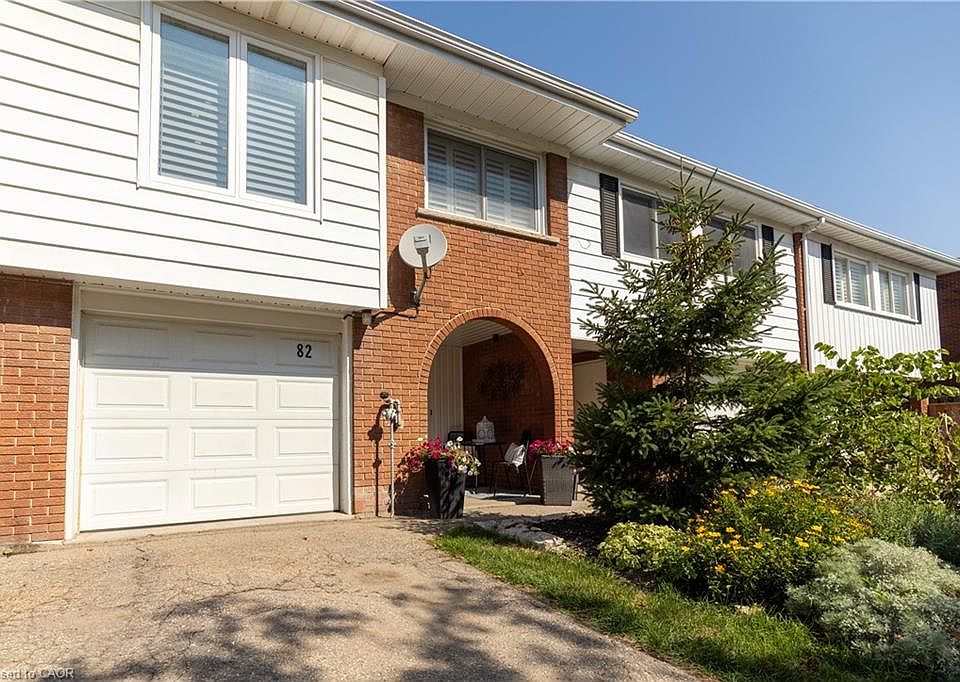 1st image of 82 Overlea Dr