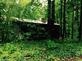 11469 Parkside Rd, Chardon, OH 44024