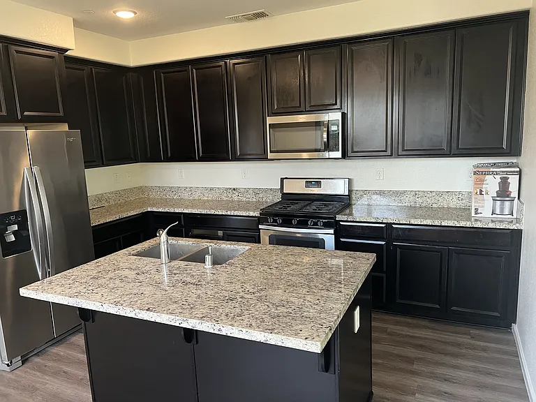 3911 Streamline St — Photo 3