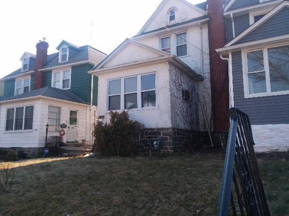 2nd image of 702 W Cobbs Creek Pkwy