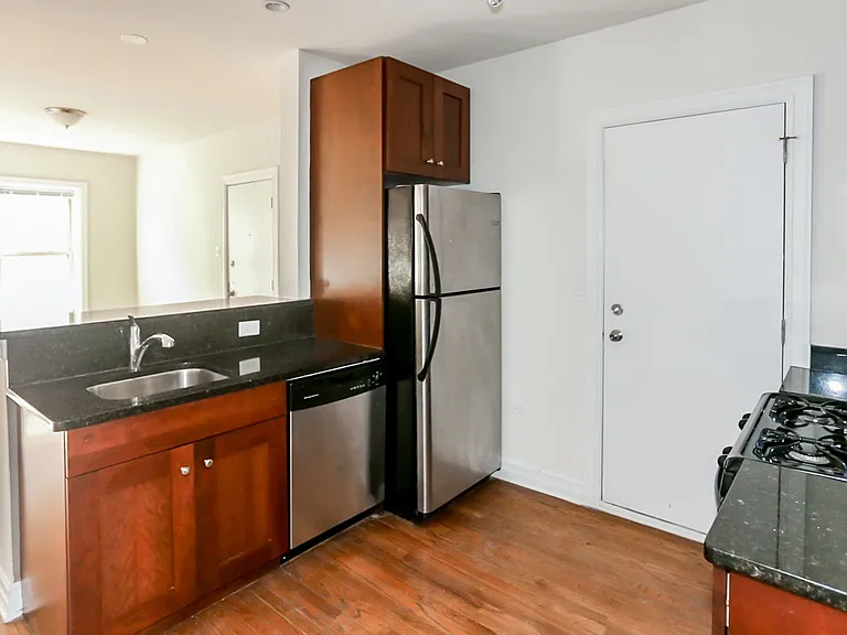 3808-16 N. Sheffield — Photo 9