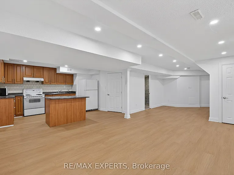 5058 Oscar Peterson Blvd — Photo 2
