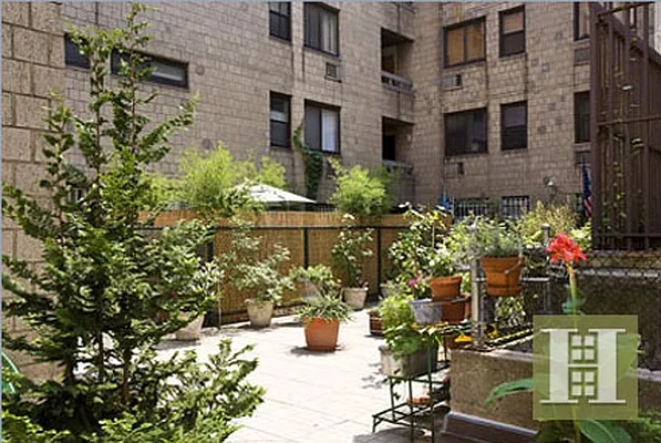 Rented by Halstead Real Estate | media 24