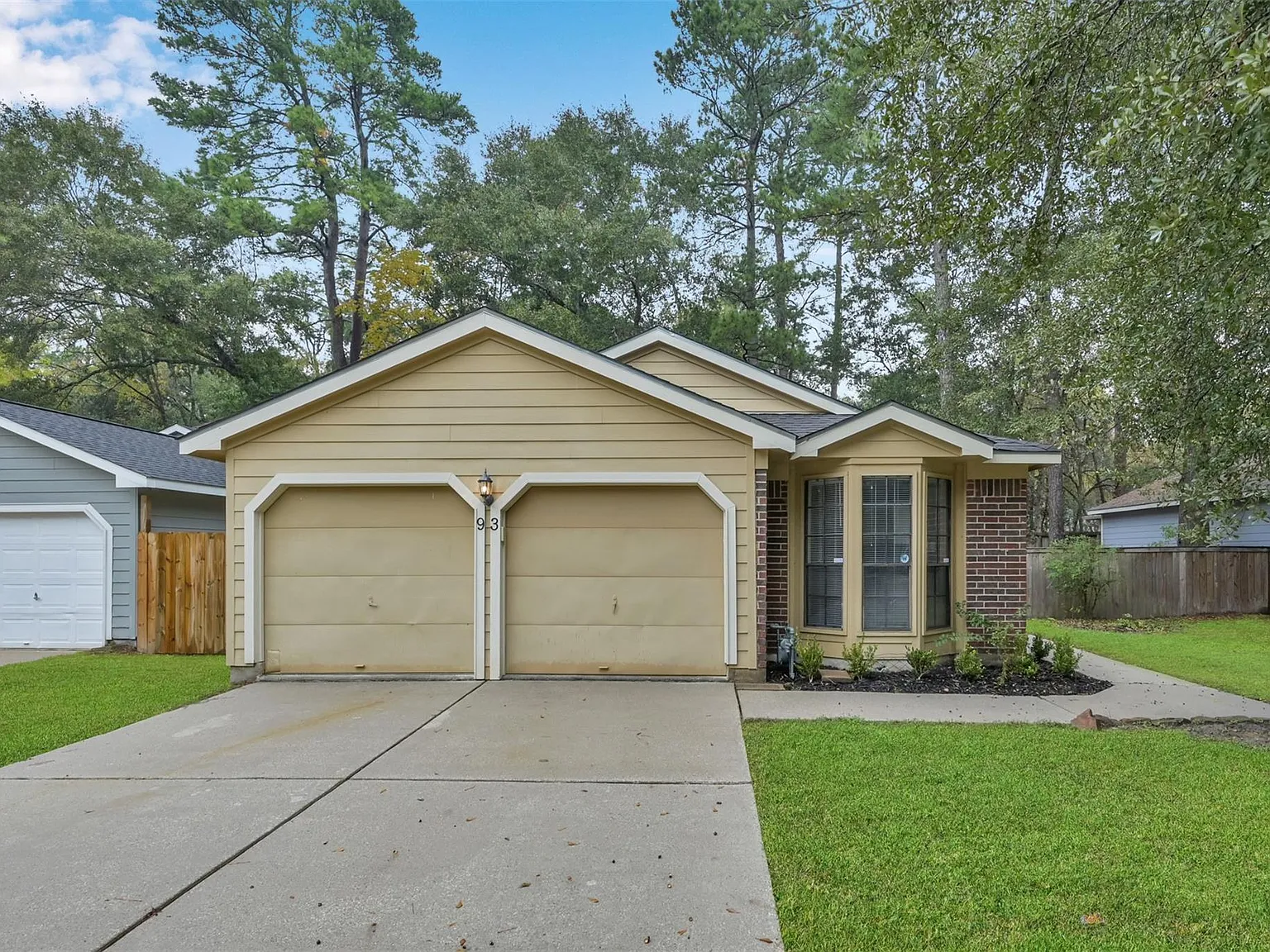 3 bed, 1309 sqft, $2,000 — Photo 1
