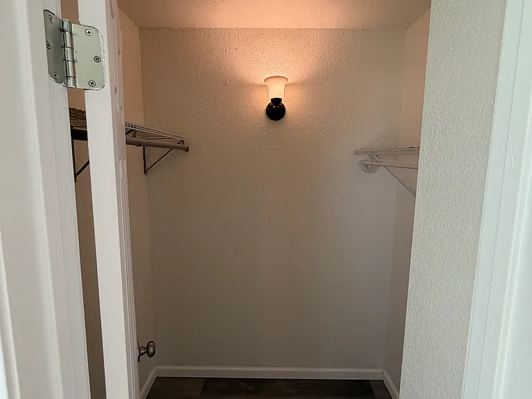 11520 N May Ave #206 — Photo 9