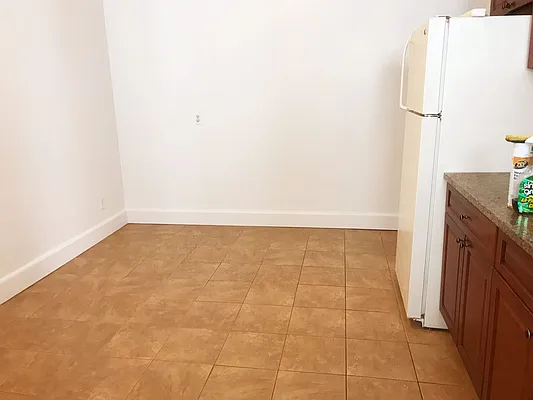 Rented by NY Space Finders Inc. | media 25