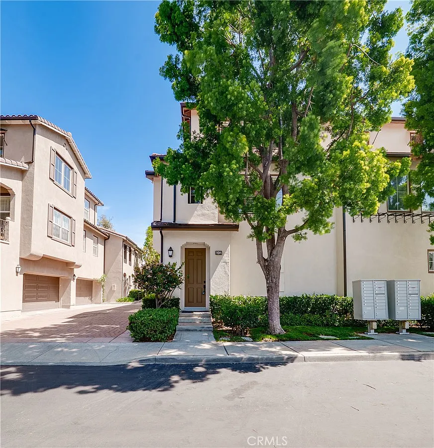 2 bed, 1604 sqft, $3,750 — Photo 3