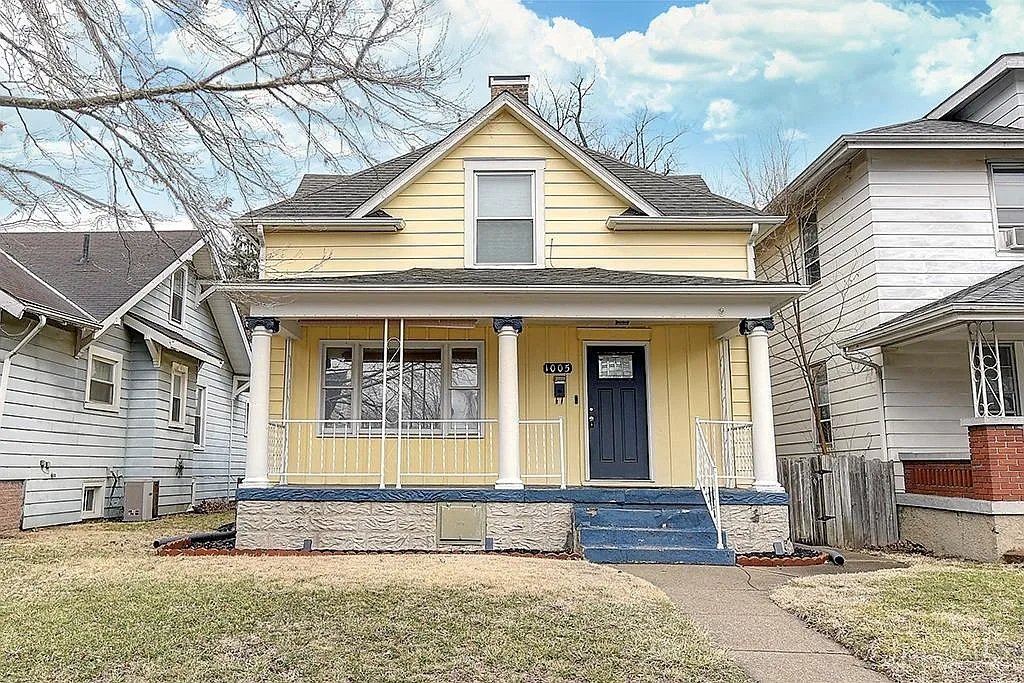 1005 Malvern St photo 1