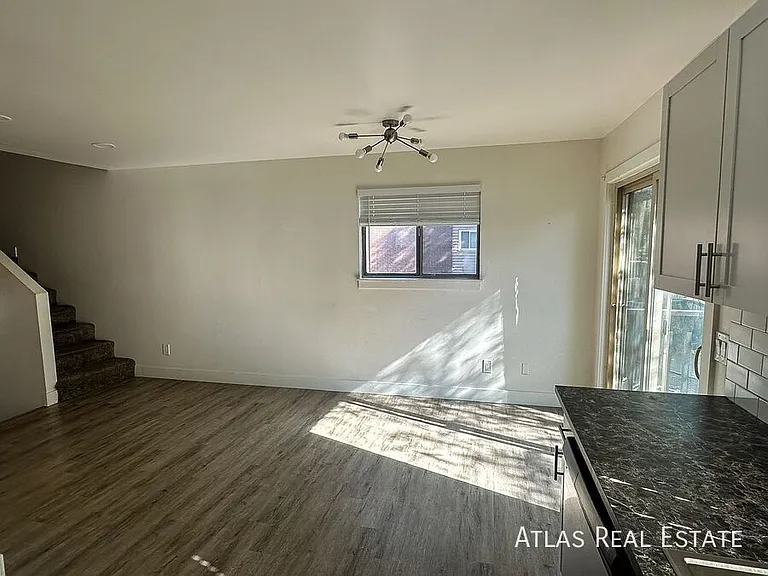 1129 W 650 North St — Photo 31