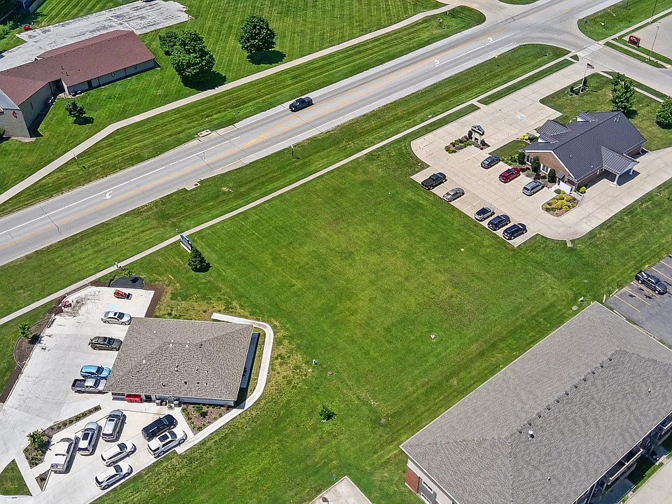 1st image of 806 N Us Highway 69