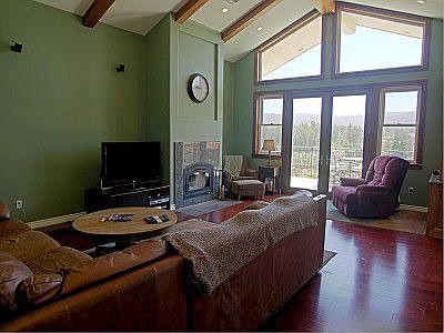 2nd image of 40 Vista Lago Dr