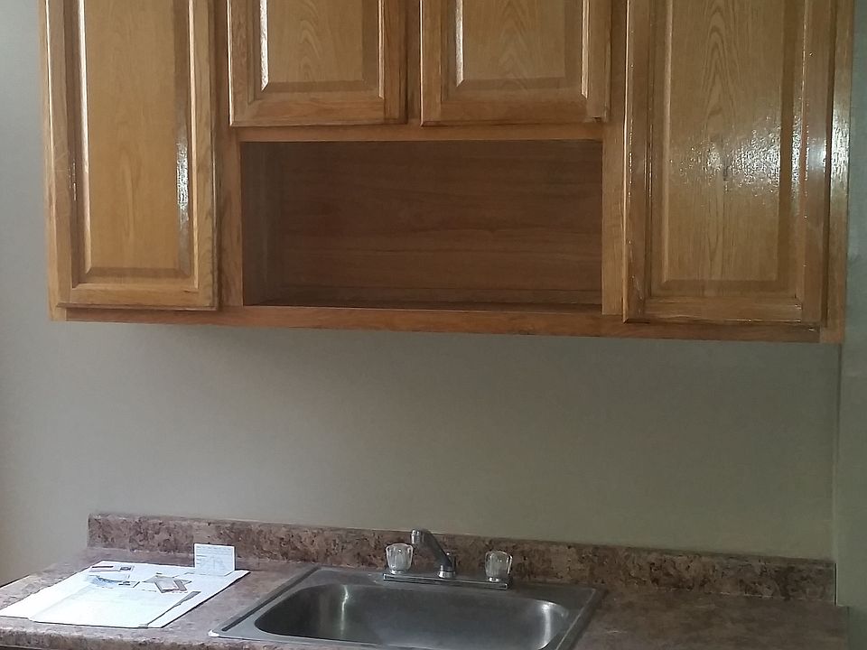 2nd image of 485 Norwood St
