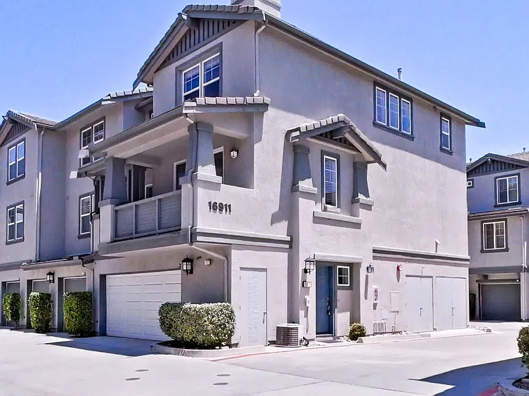 16911 Bixby St #21 — Photo 21