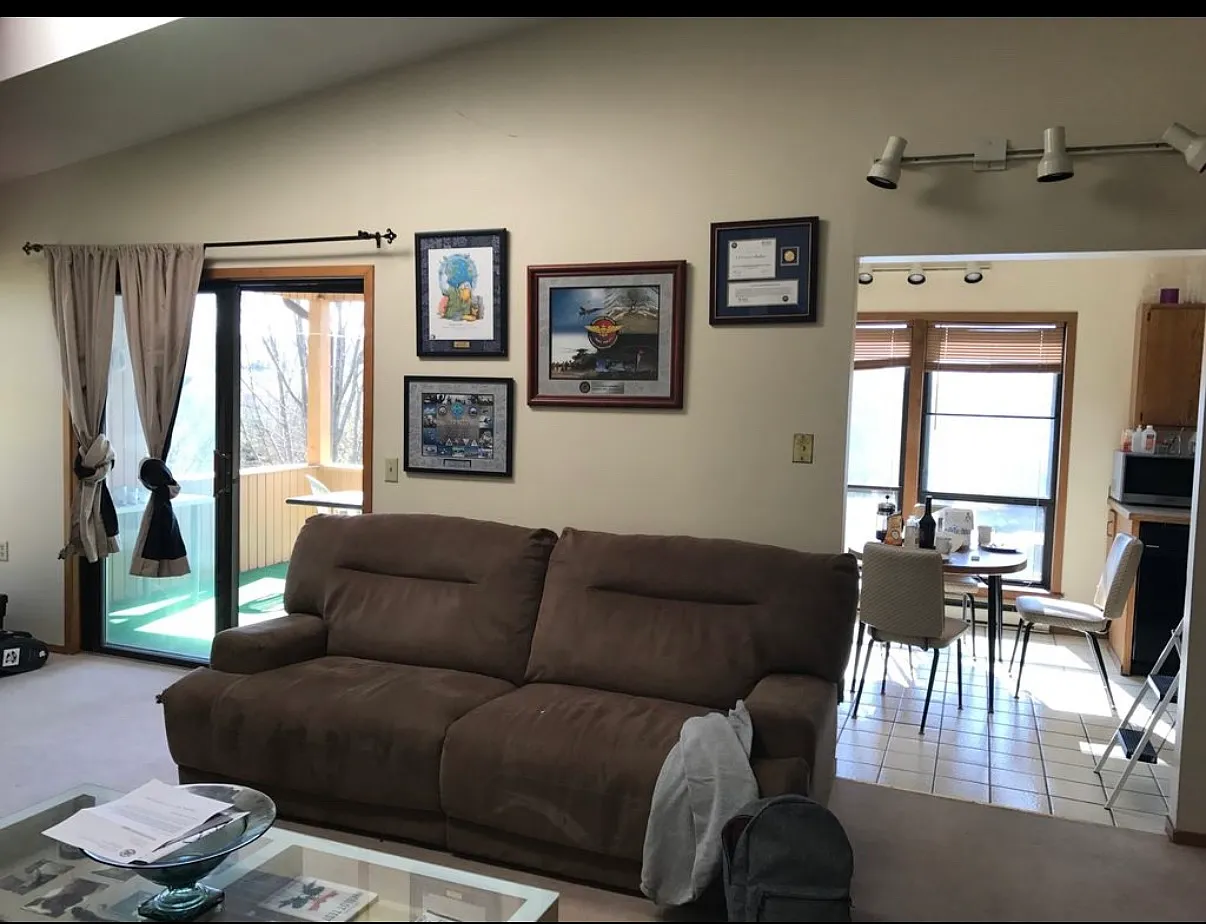 3 bed, 1500 sqft, $2,200 — Photo 4