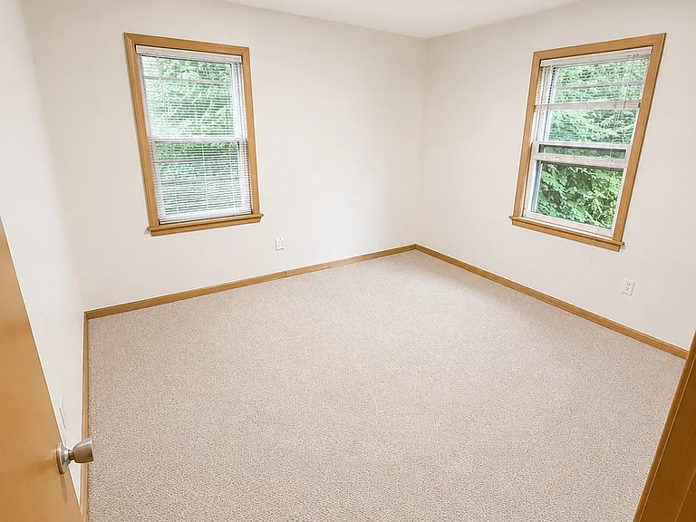 2545 Kenilworth Rd #11 — Photo 7