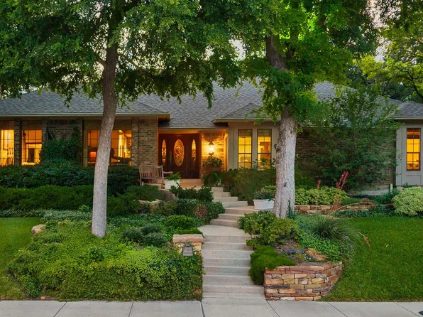 9009 Arbor Park Dr, Dallas, TX 75243