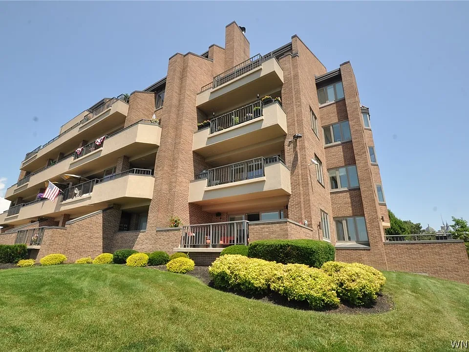 40 Waterfront Cir #406A