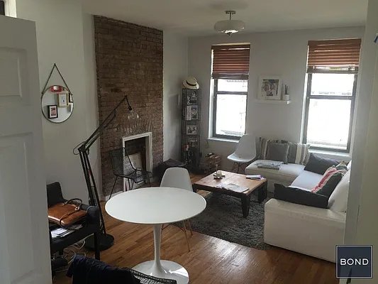 Rented by Bond New York | media 15