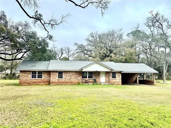 9330 Cain St, Coden, AL 36523