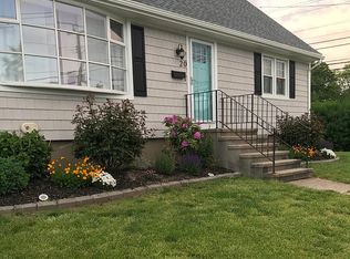 20 Connors Ln, Stratford, CT 06614