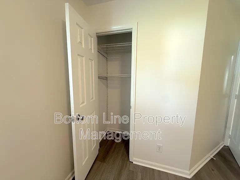 4013 Inglehurst Dr — Photo 15