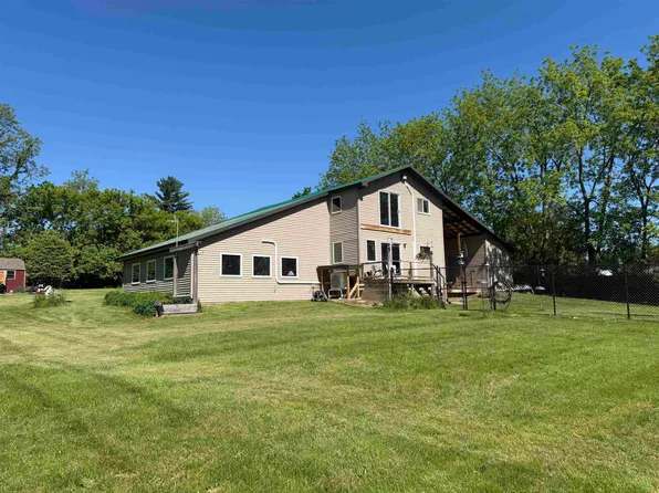 19 Reservation St, Winthrop, NY 13697