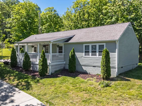 1010 Forestwood Rd, Ashland City, TN 37015