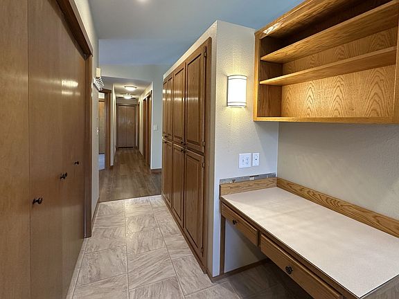 3rd image of 306 Dunbar Ln