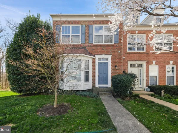6325 Burgundy Leaf Ln, Alexandria, VA 22312