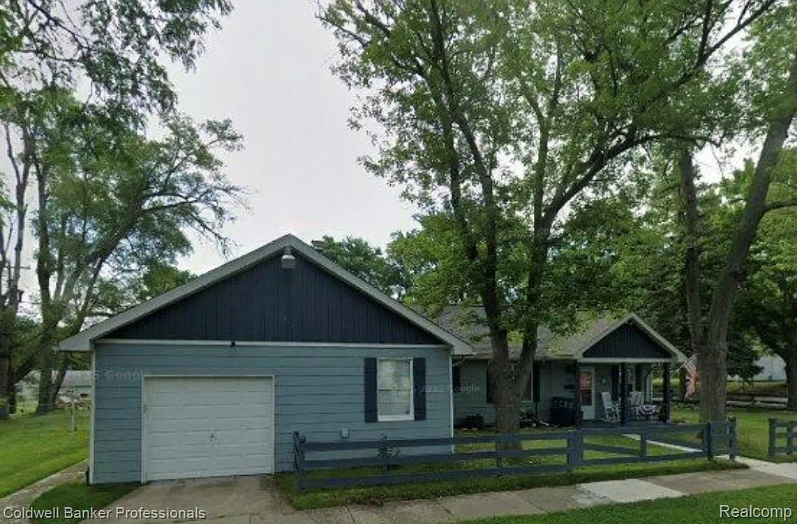 715 E Tennyson Ave photo 1