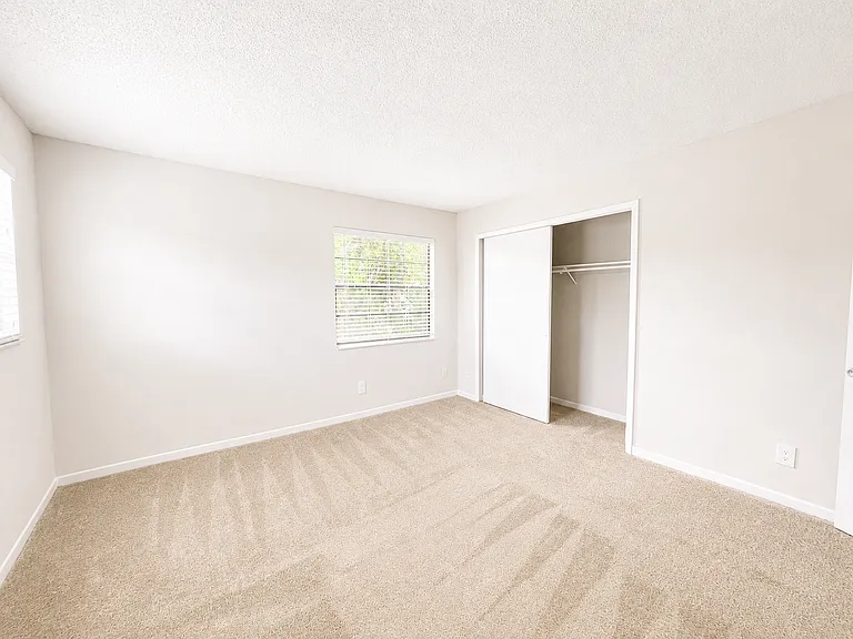 506 S Albany Ave #A — Photo 15