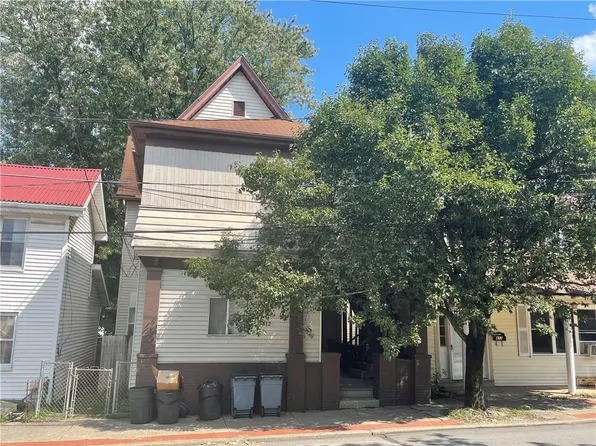 413 N Pittsburgh St, Scottdale, PA 15683