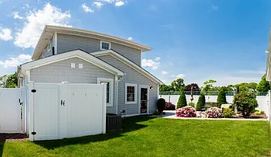 2 Blake Ave — Photo 2