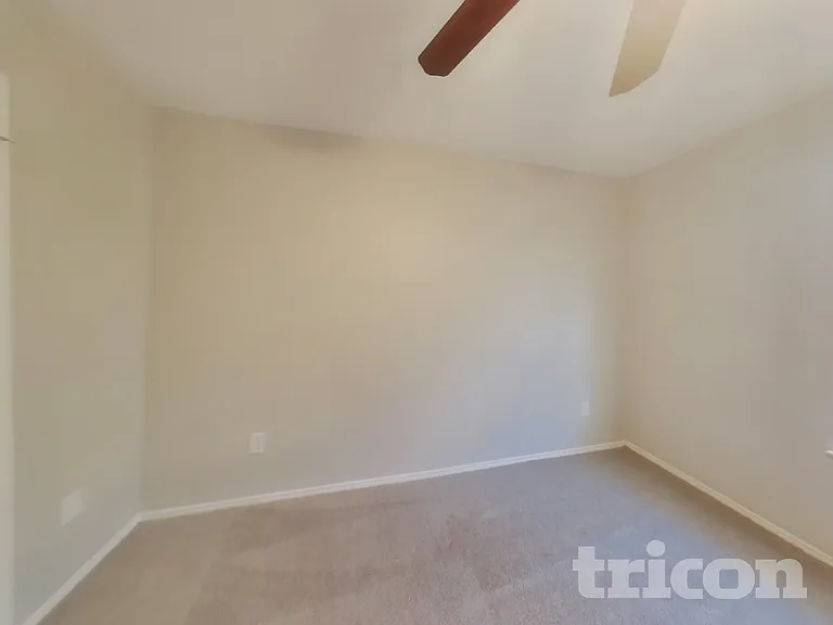 1409 Mallard Dr — Photo 13