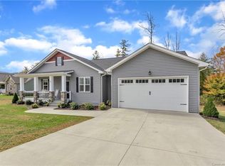 68 Asher Ln, Etowah, NC 28729