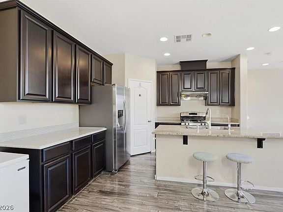 5th image of 4772 San Marcello St